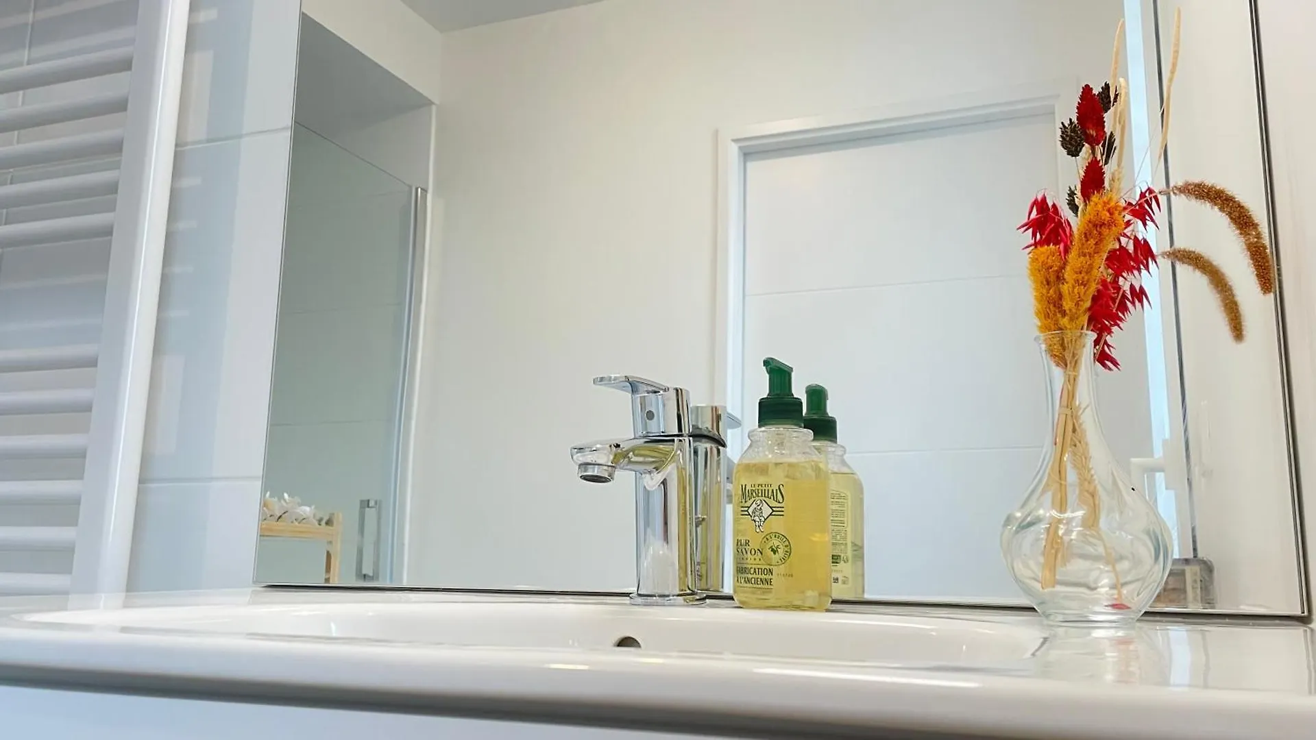 Appartement 104 - Luxe Et Confort Pour 4, Entierement Renove Paris France